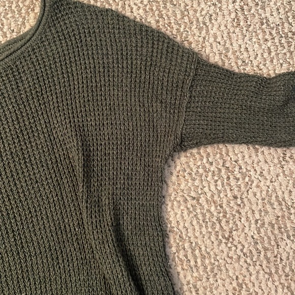 Hollister Sweater - Picture 2 of 3